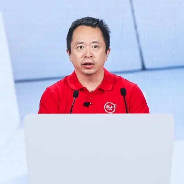 对话周鸿祎：智能体普及不会带来大规模裁员，正在重构网络安全行业游戏规则