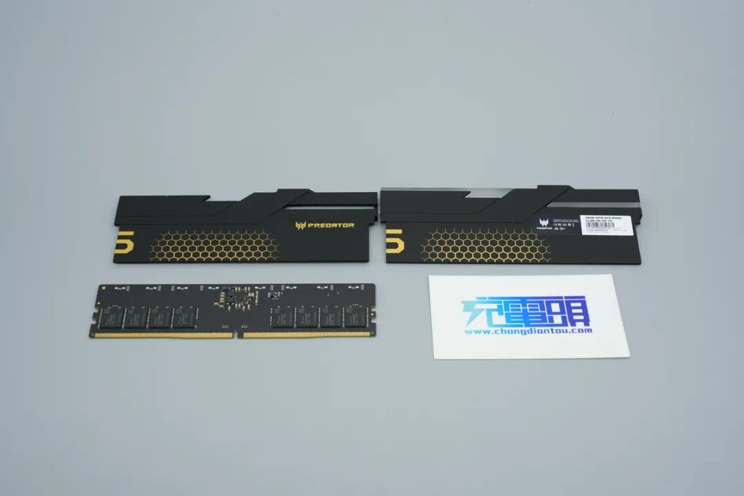 拆解报告:宏碁掠夺者Hermes DDR5 6000 C28 16GB*2内存套条图35