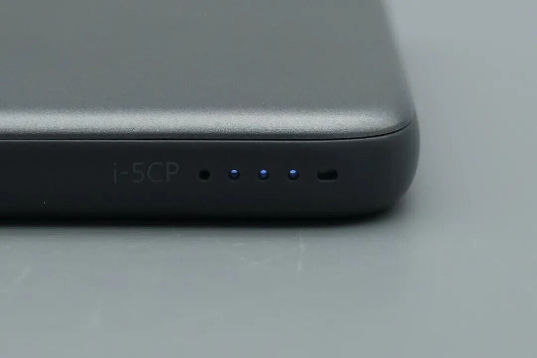 拆解报告：inno3C 20W磁吸无线充移动电源图12