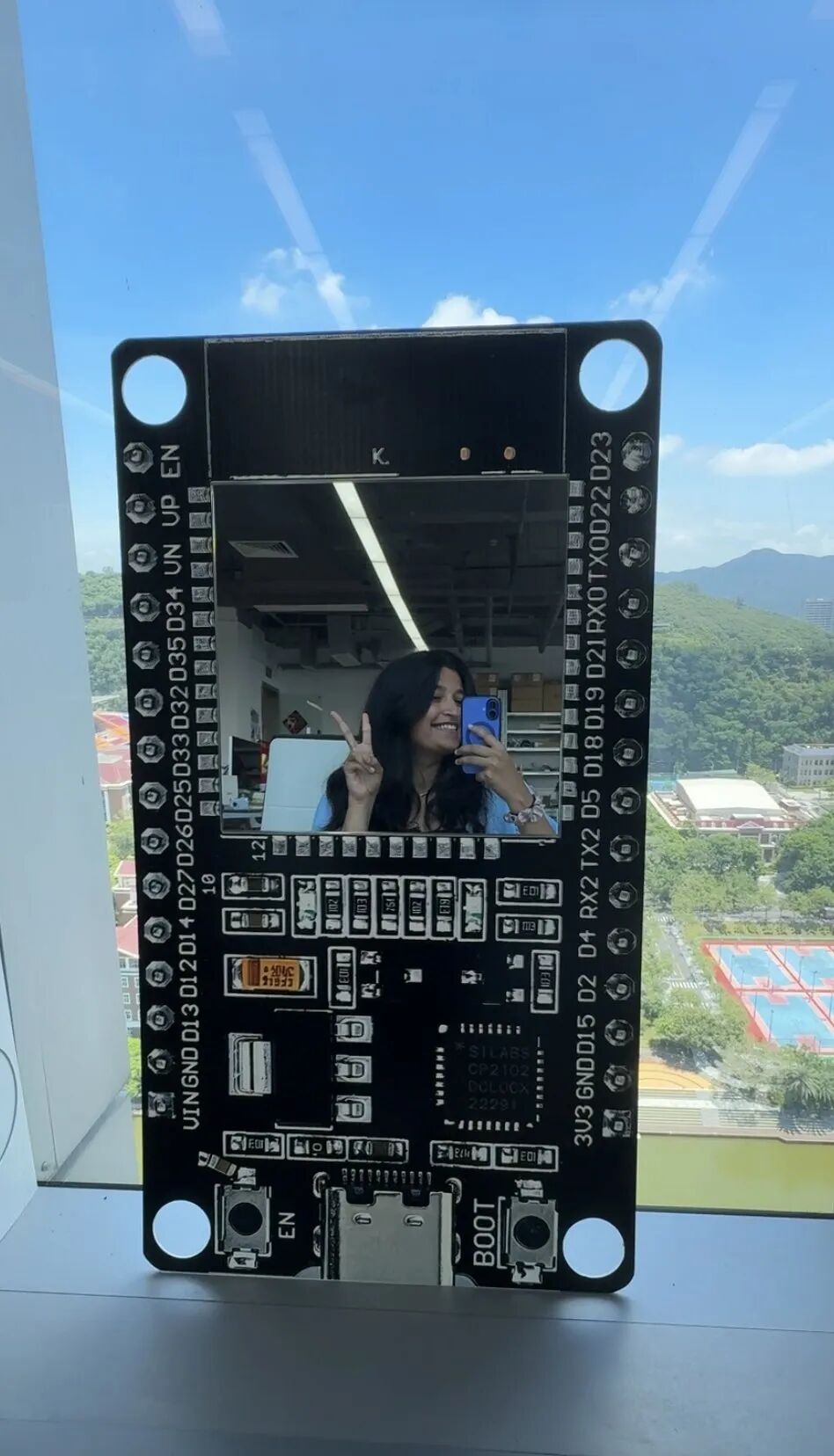 同事用游标卡尺去量18650电池的尺寸！图16