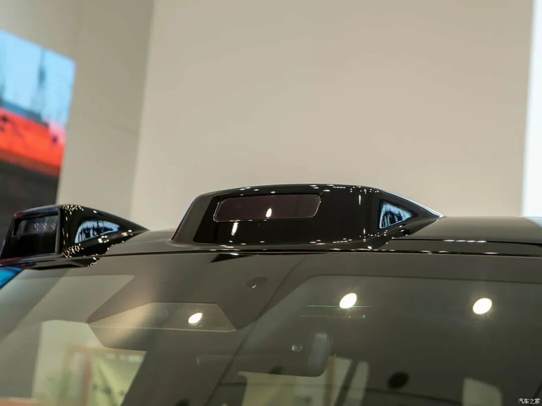 2.0T插混，1241牛·米，896线激光雷达，续航1450km，爬山涉水看看这辆！图18