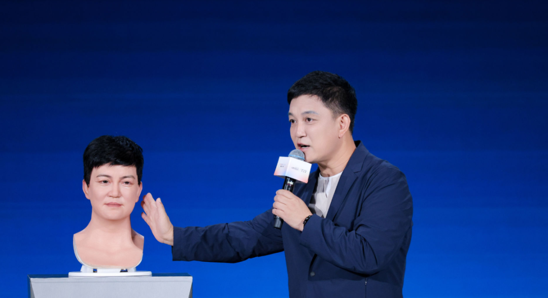 优必选造最强仿生机器人？！真人大小，拟真肌肤还能陪聊，只卖11万…图27