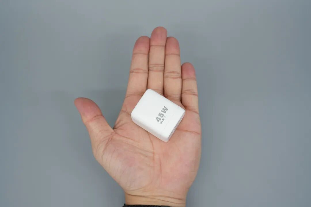 拆解报告:WEKOMEWP 45W 氮化镓充电器图15