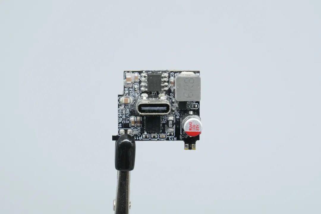 拆解报告:WEKOMEWP 45W 氮化镓充电器图33