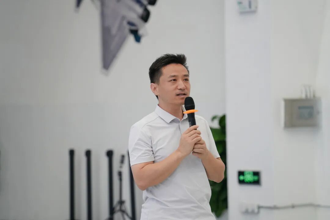 南京高校联盟亲子科创体验日 | 在零重力-鲲鹏天空,和孩子们一起打开低空飞行的大门图6
