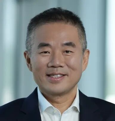 英特尔以微笑曲线诠释智能体PC价值,推动“人人可用”图3
