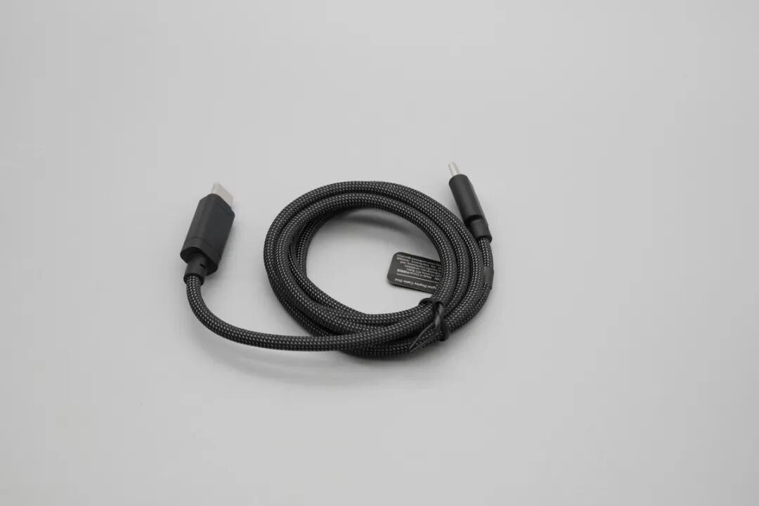 拆解报告:大疆140W 2C1A充电器图5