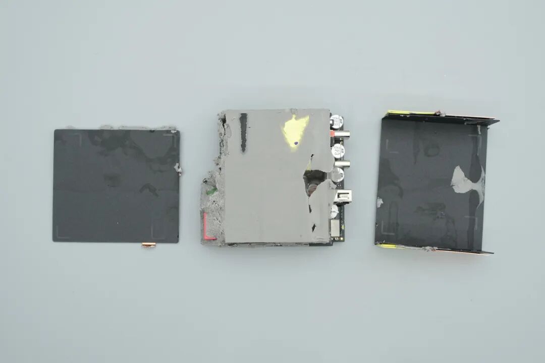 拆解报告:大疆140W 2C1A充电器图38