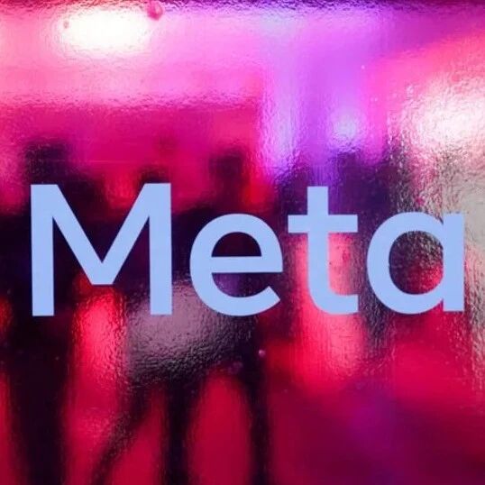 @好友照片就能AI二创？Meta首个自研AI生图模型引爆隐私炸弹；亚马逊拟发巨额债券；前特斯拉Optimus大牛去巴黎造40公斤机器人丨硅谷大事件