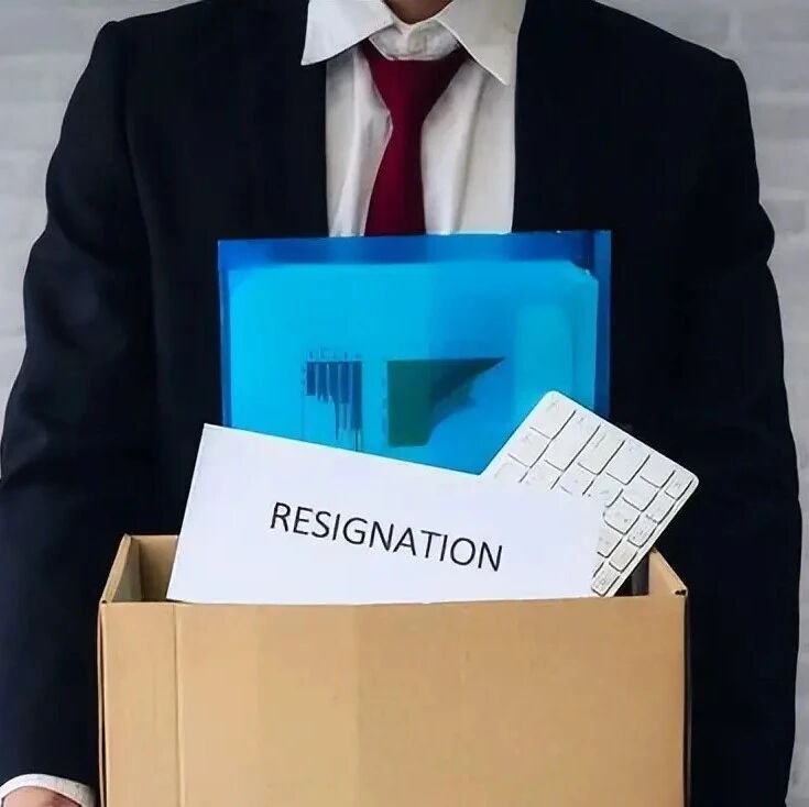 AI转型初期，那些被取代的人：985毕业也难逃被裁，老板说“AI不需要睡觉”
