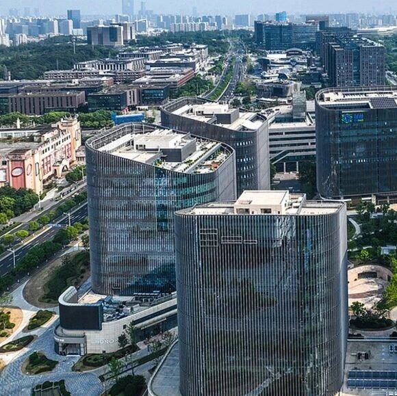 金陵软信：从18亿到10000亿的突围之路