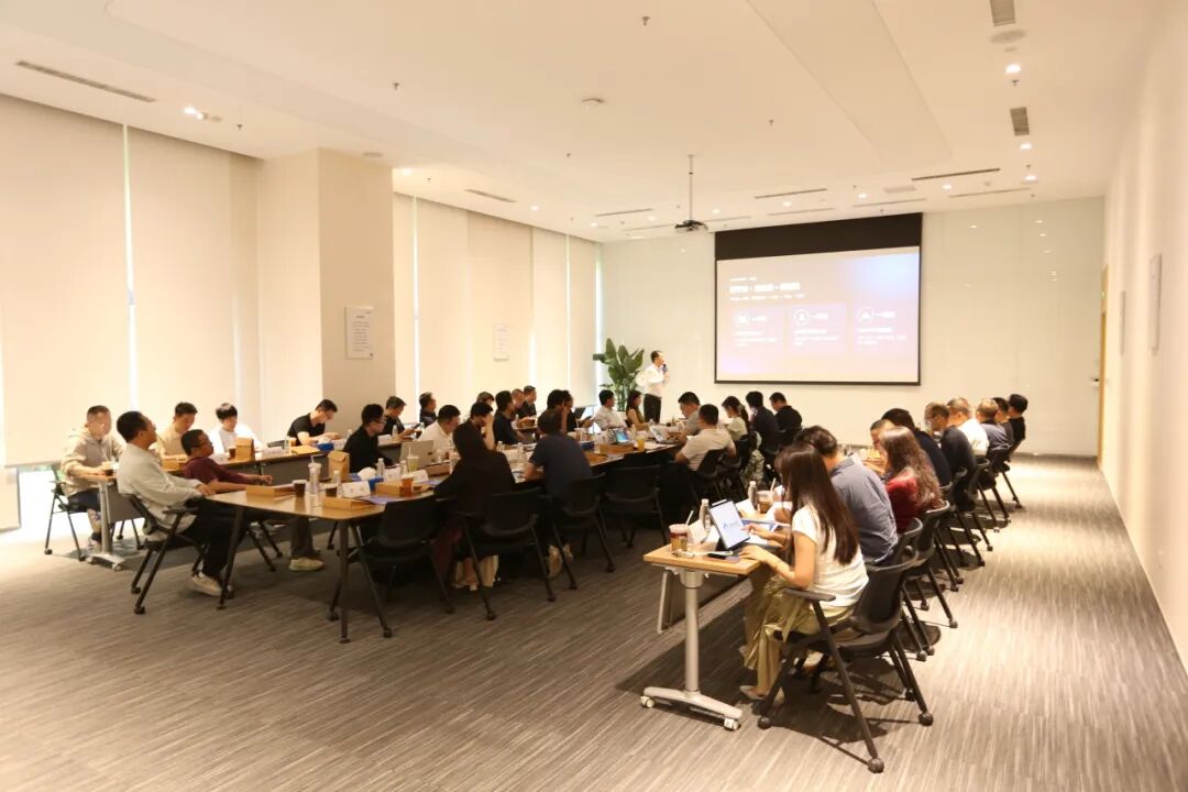 凝聚协同合力,打通落地链路:AI智能体与RISC-V融合闭门研讨会在京召开图12