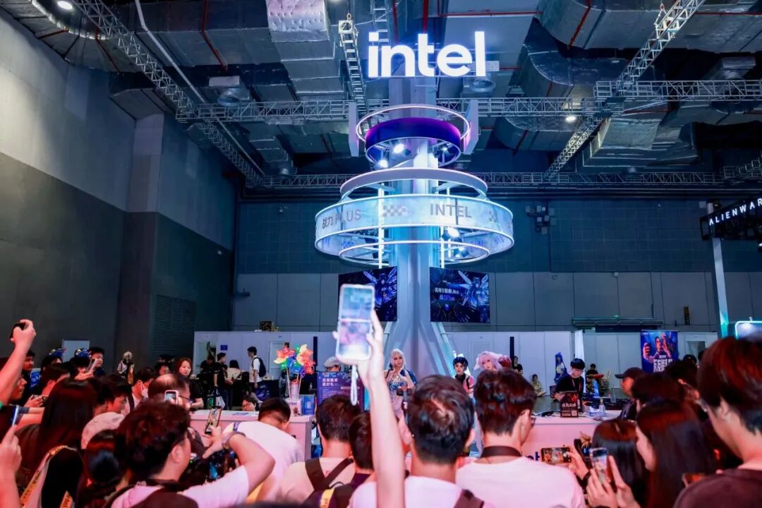 酷睿Ultra战力Plus,英特尔携九大合作伙伴亮相Bilibili World 2026图2