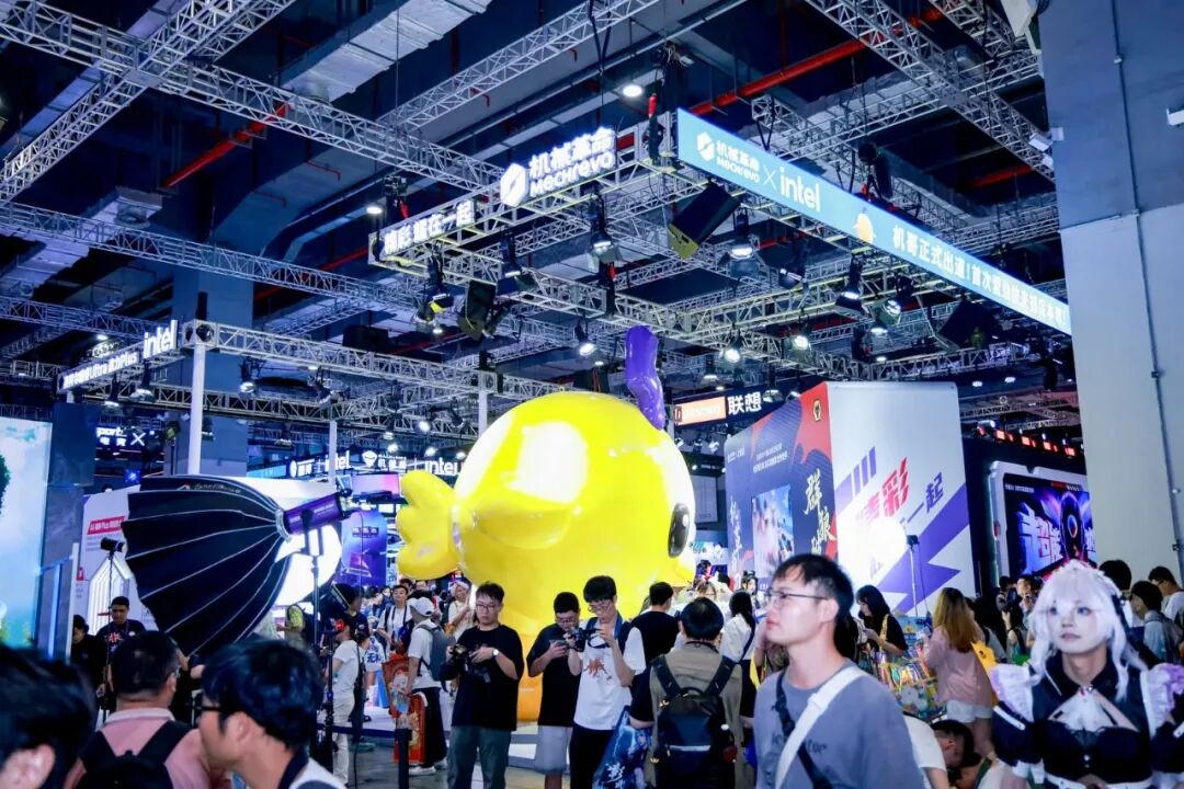 酷睿Ultra战力Plus,英特尔携九大合作伙伴亮相Bilibili World 2026图14