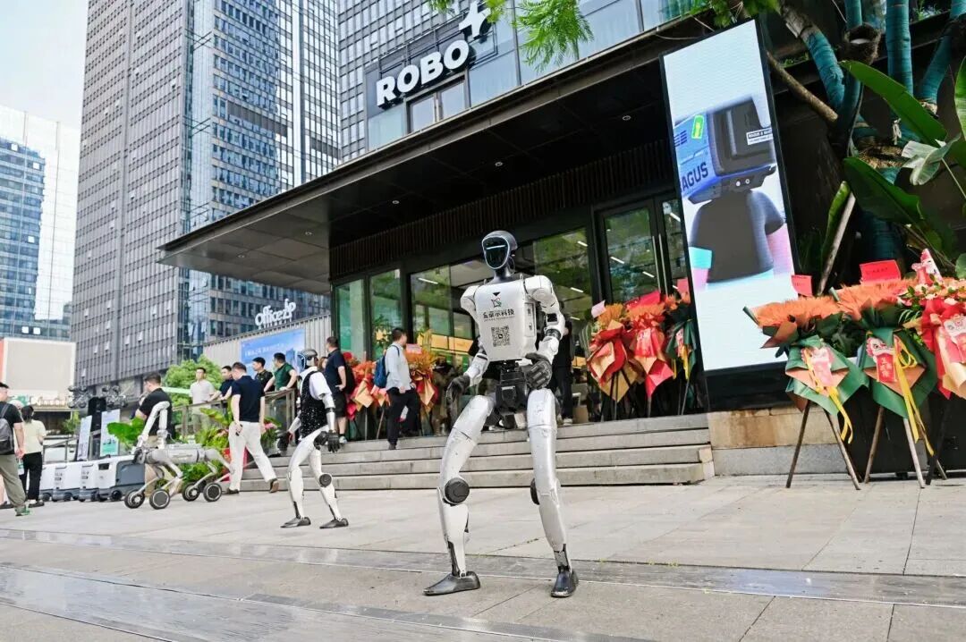 全国首店开业!成都这一机器人超级场景启动图9