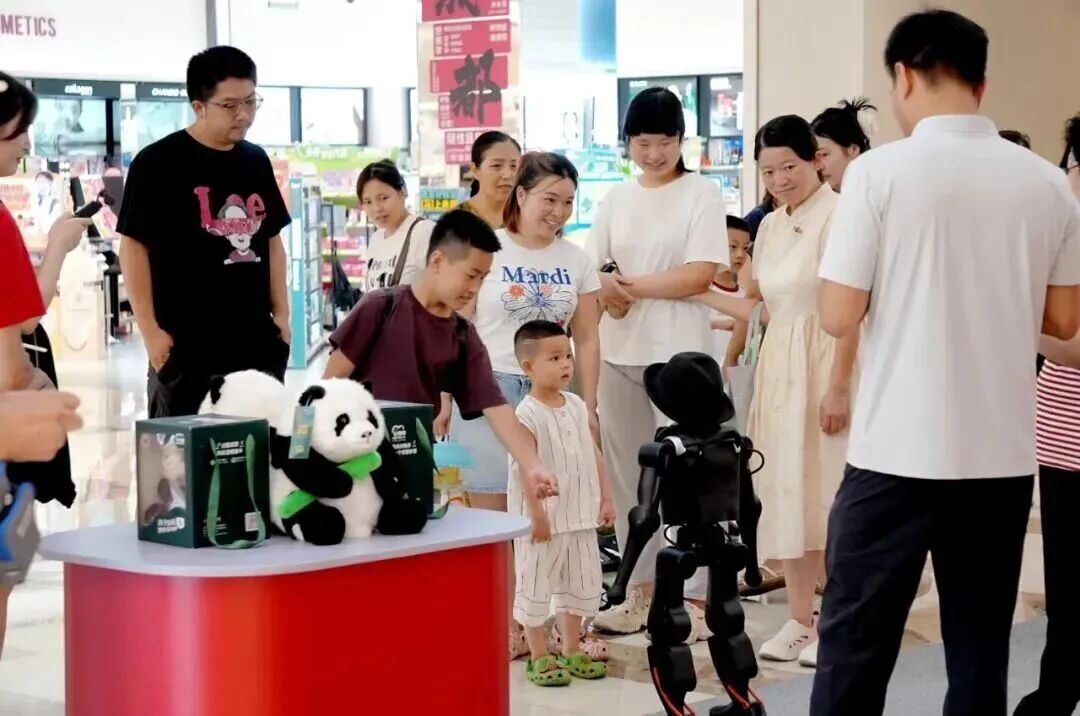 全国首店开业!成都这一机器人超级场景启动图17