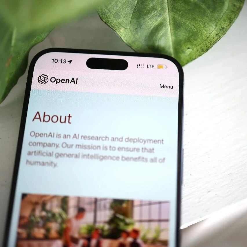 苹果起诉OpenAI：一年被挖400人，每个环节都在「偷」