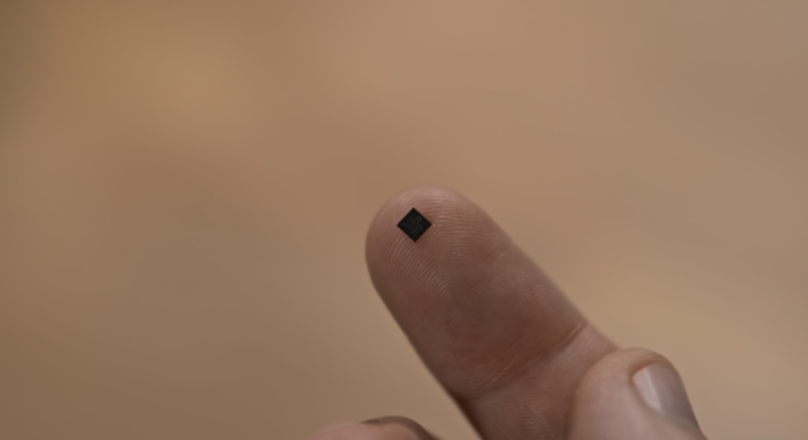 “一芯一像素”，用 6.4 万颗 0.13美元的RISC-V 自制一颗GPU图1