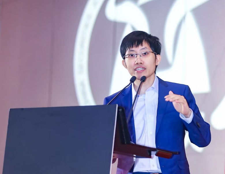 重磅!DeepSeek启动 IPO筹备,梁文锋登顶AI大模型全球首富!图2