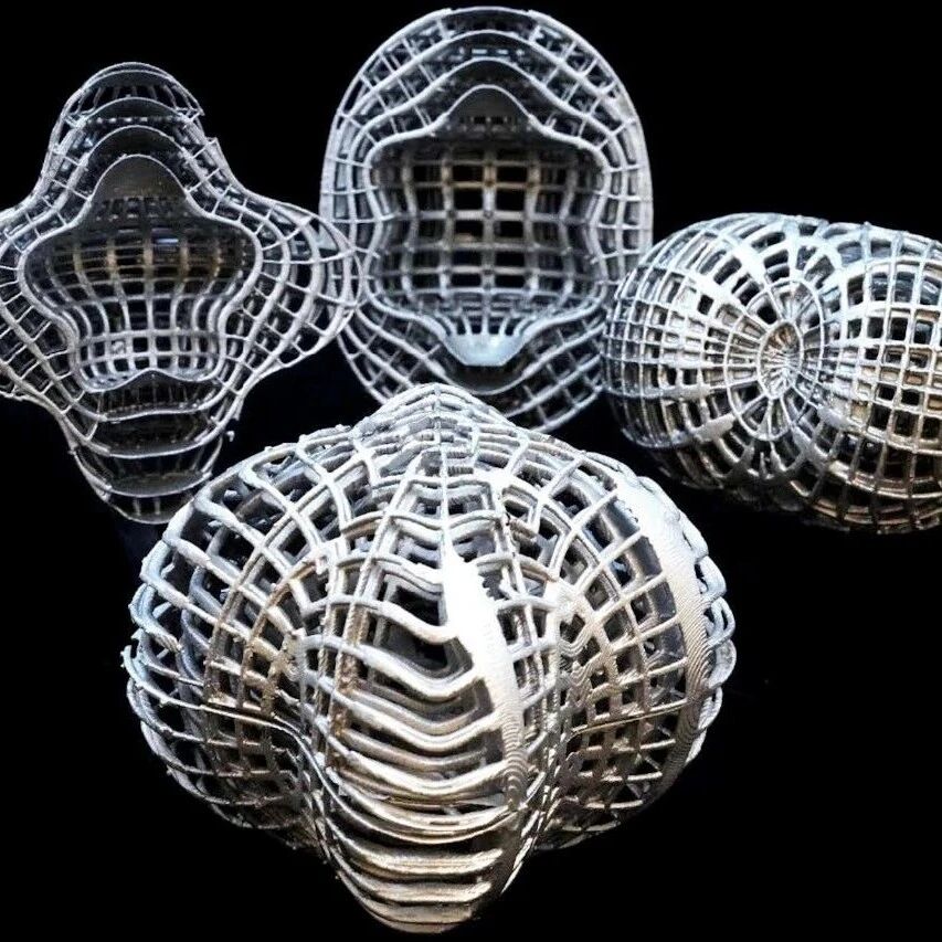 全球首个“3D热斗篷”问世