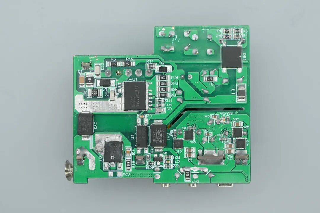 拆解报告：白牌100W 2C1A智显屏氮化镓快充图43