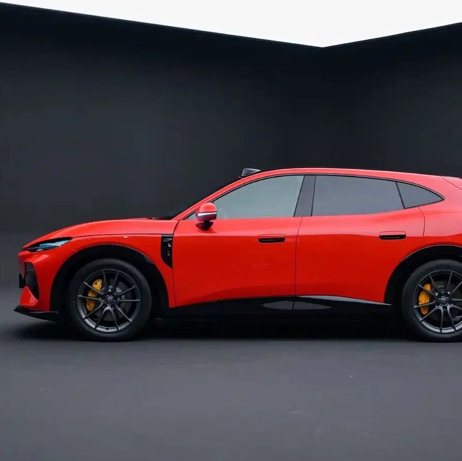 3米轴距，5米多车长，华为全家桶加持，溜背SUV，小米YU7“杀手”来了？