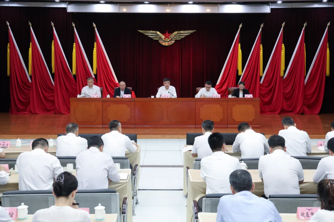 民航局：促进低空经济安全有序发展，上半年实名登记无人机总数突破478.8万架，累计飞行2641.4万小时，同比增长8%。图3