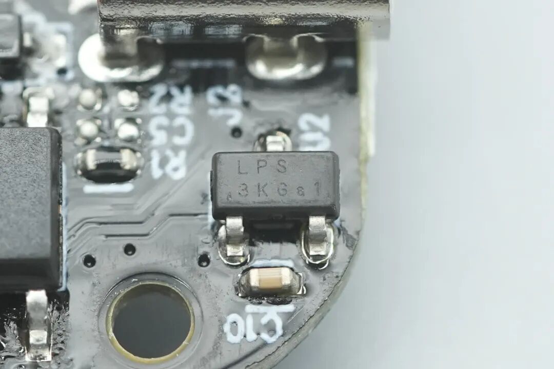 拆解报告:一加磁吸冰冰卡手机散热器图49