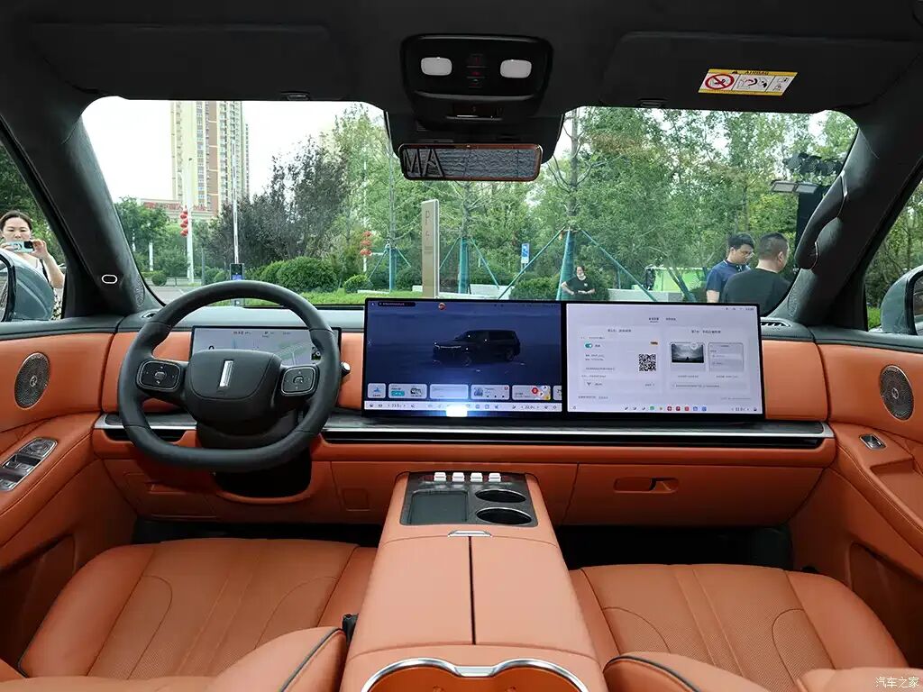 1.5T Hi4动力,790牛·米,3米多轴距,2+2+2大六座,续航1652km!图8