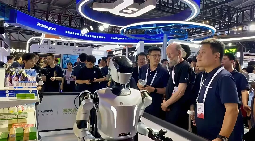 在WAIC 2026暴走三天后，我发现今年最火的AI，都不在电脑里了图14