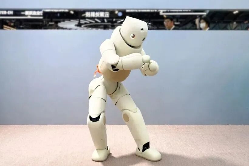 我国人形机器人整机产品达400余款,超全球半数图2