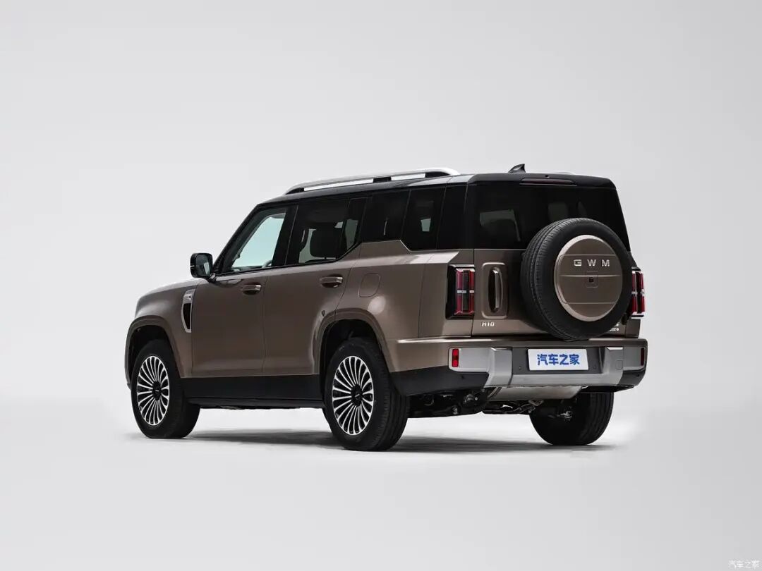 1.5T+双电机，3米超长轴距，续航1404km，全能“方盒子”旗舰来了！图12