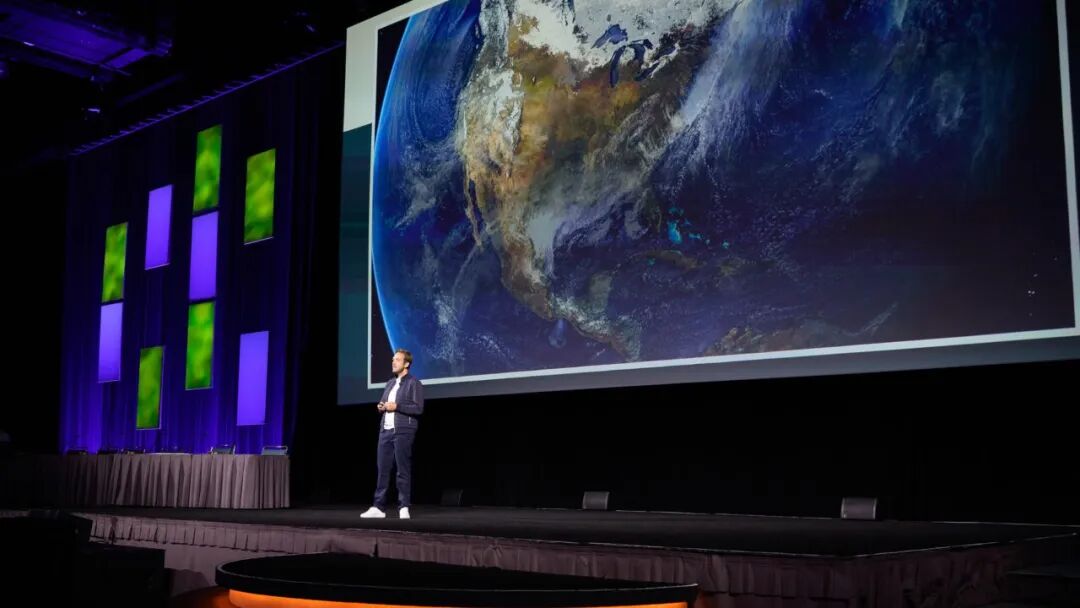 SIGGRAPH 主题演讲:NVIDIA 勾勒图形与物理 AI 的新时代蓝图图2