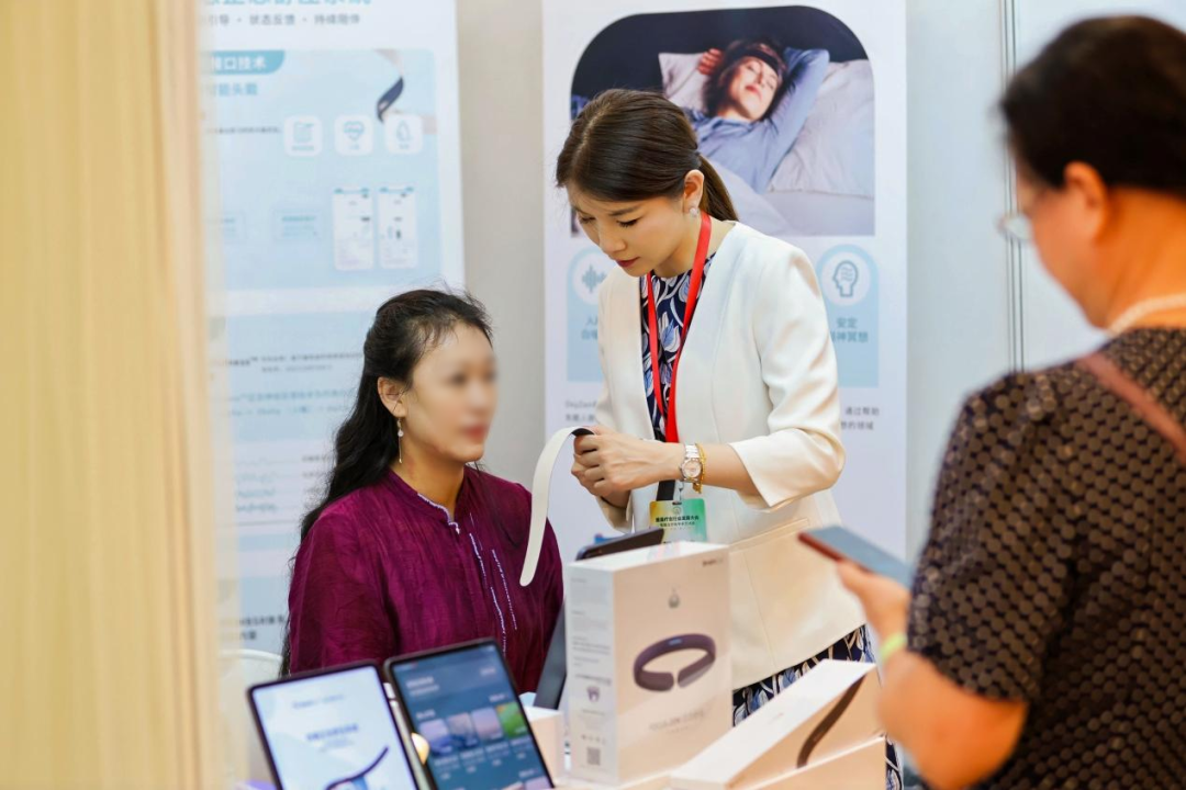 脑机接口赋能科技疗愈，BrainCo强脑科技亮相首届疗愈行业发展大会图4