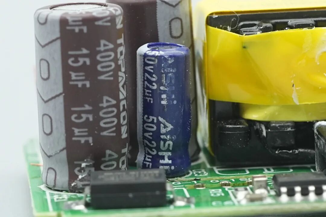 拆解报告:宜家20W USB-C氮化镓快充图29