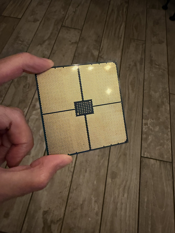 AMD 256 核 Zen6 巨兽亮相！全球首款 2nm HPC CPU 进入量产！图4