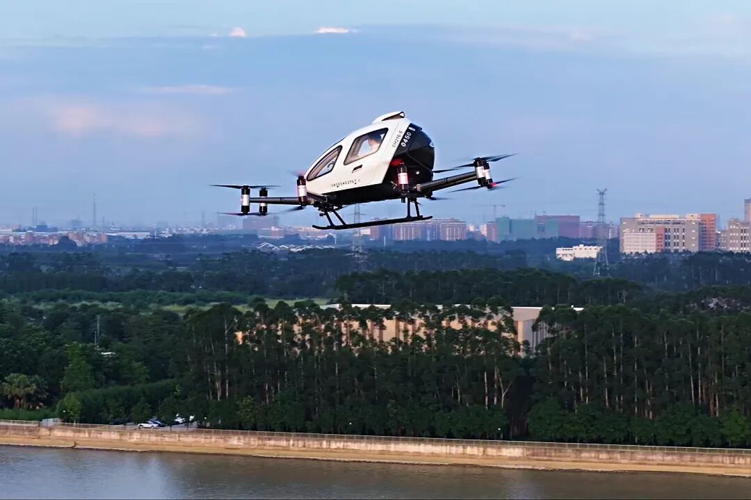 恒生指数执行董事长带队来访亿航智能,共探粤港澳大湾区低空新机遇图6