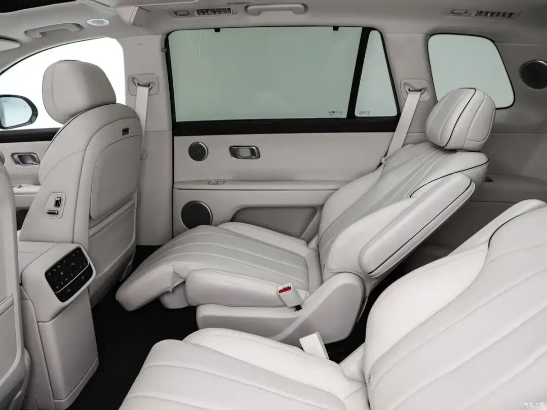 中大型六座SUV，超5米车长，二排头等舱航空座椅，置换价16.98万起！图15