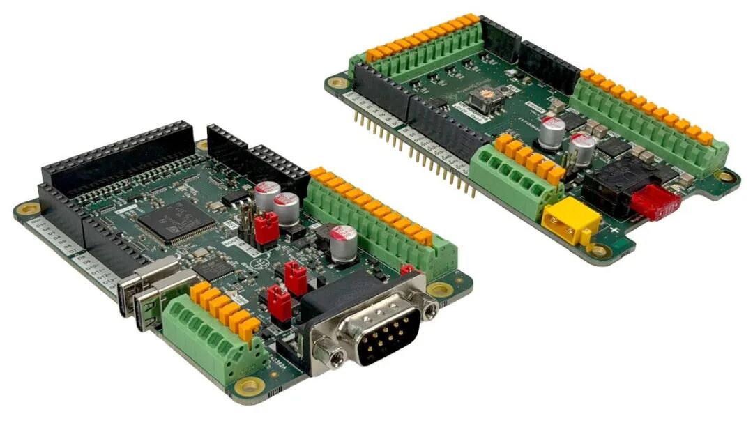 梅赛德斯-奔驰把汽车开发板开源了！STM32G4+扩展板+Zephyr，全套PCB 3D模型！图3