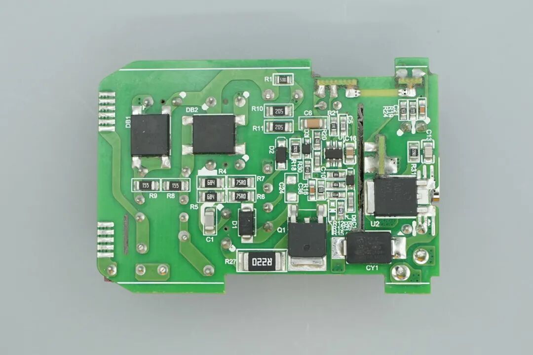 拆解报告：宜家65W USB-C氮化镓充电器图28