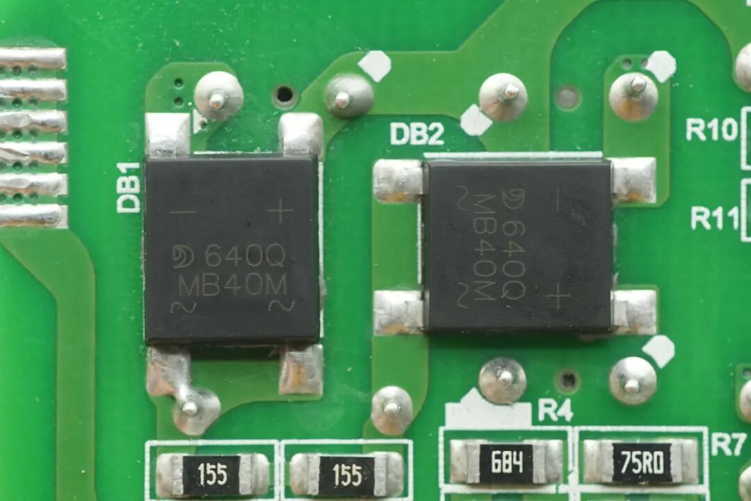 拆解报告：宜家65W USB-C氮化镓充电器图37
