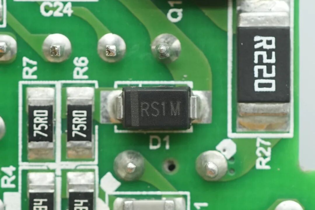拆解报告：宜家65W USB-C氮化镓充电器图38
