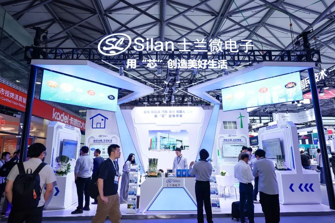 展会次日报道:智能出行发展空间依旧广阔,车规级硬件技术演进多点开花图18