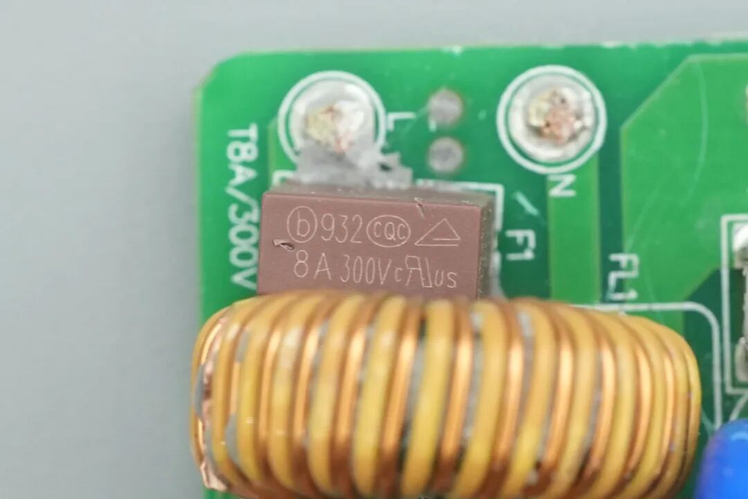 拆解报告：英飞特可编程LED控制电源图21