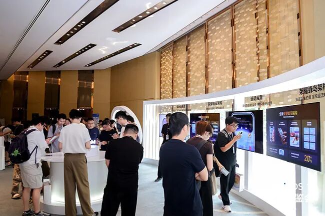 美学升维,流畅突破:荣耀MagicOS11双架构重塑体验图4