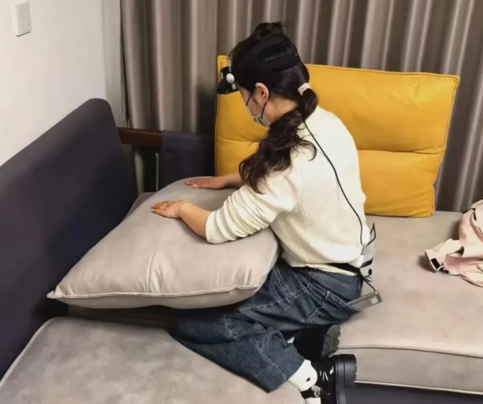 离谱!机器人居然能刷短视频学手艺,29 秒解锁新技能!图7