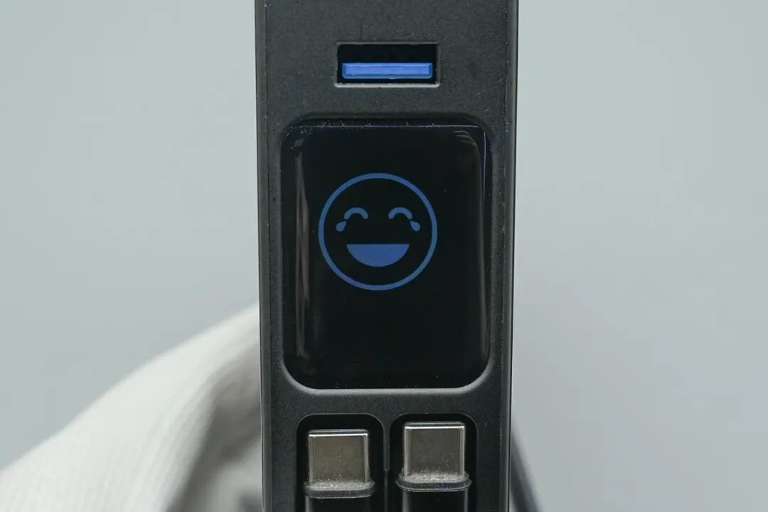 拆解报告:OMENIS再丰4C1A智显屏氮化镓桌充图18