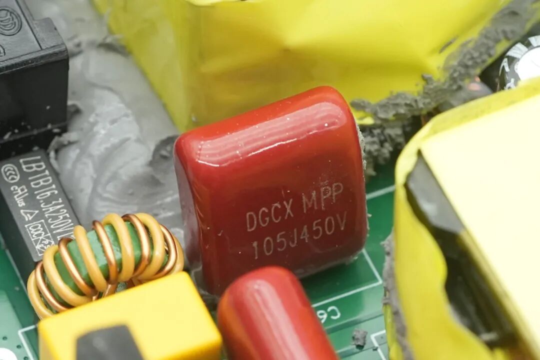 拆解报告:OMENIS再丰4C1A智显屏氮化镓桌充图54