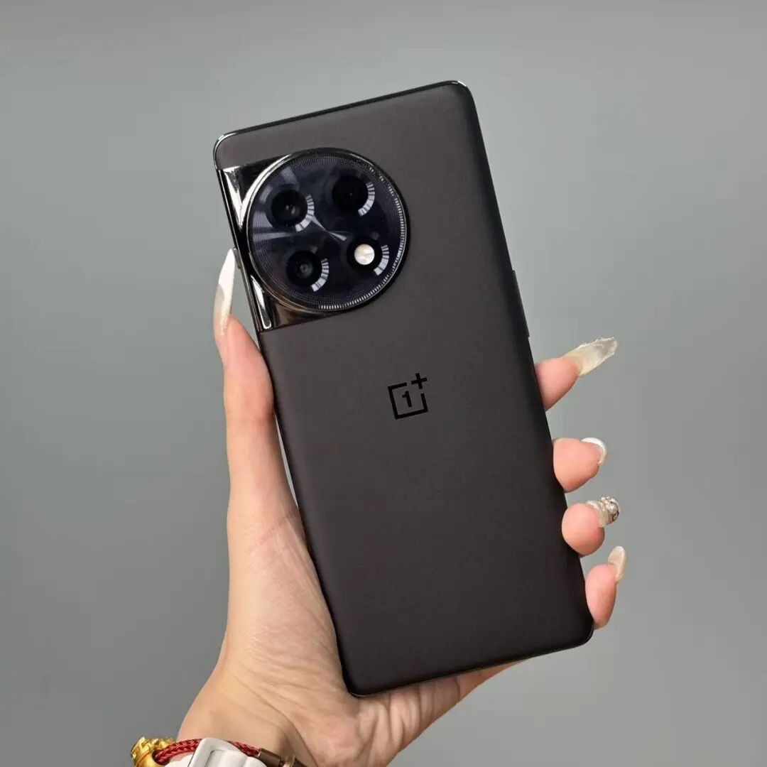 二手机｜旗舰芯 + 100W 快充 + 骁龙 8+，真香备用机没跑了图9
