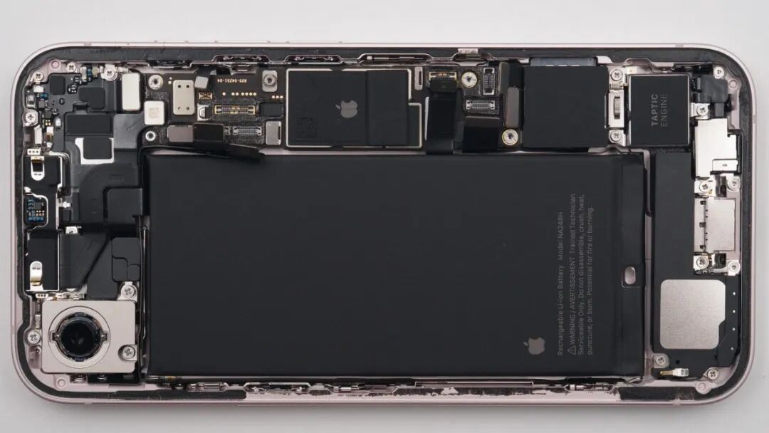 拆解报告:苹果iPhone 17e手机图16